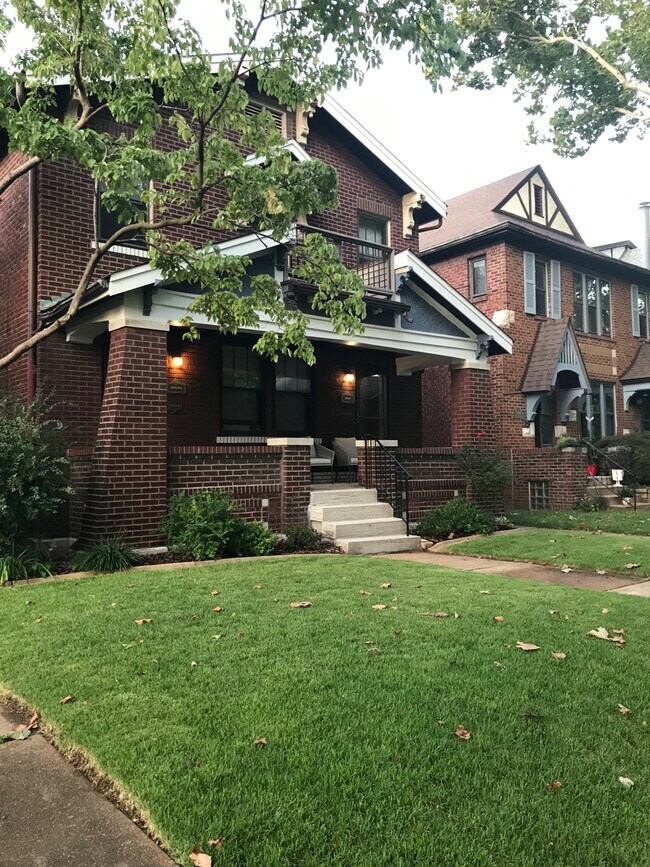 Building Photo - 3953 Fillmore St