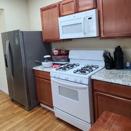 Building Photo - 209 N 1st St