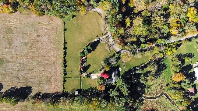 Foto del edificio - 6271 N 525 W