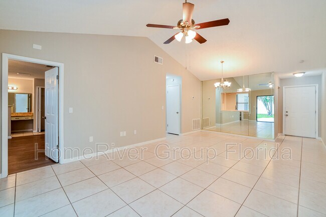 Foto del edificio - 4340 Suntree Blvd