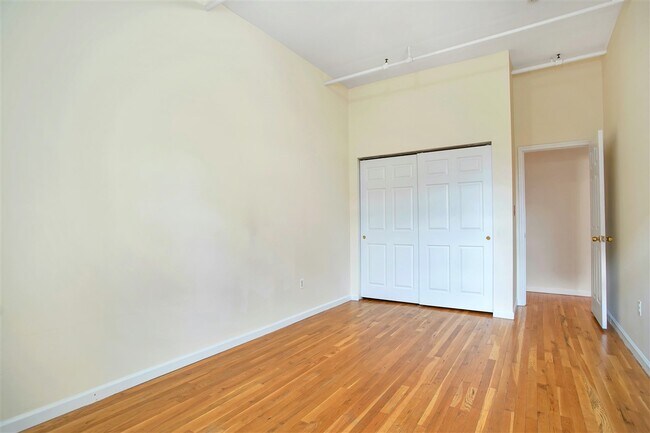 Building Photo - 62 4th St