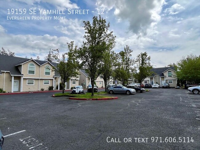 Foto del edificio - 19159 SE Yamhill St