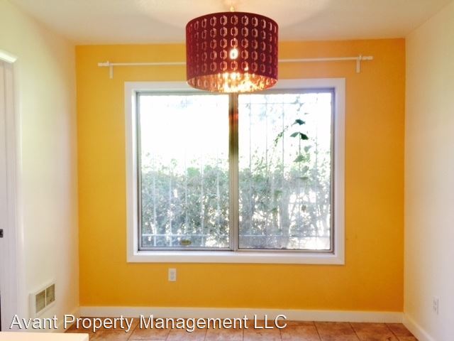 Foto del edificio - 2 br, 1 bath House - 1223 NE 62nd Ave