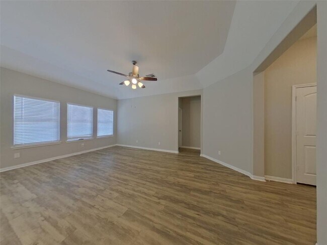 Foto del edificio - 14090 Waukegan Way S