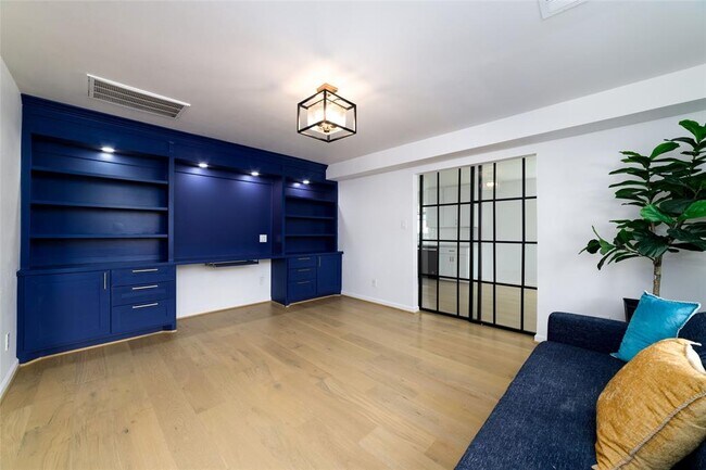 Foto del edificio - 10819 Candlewood Dr