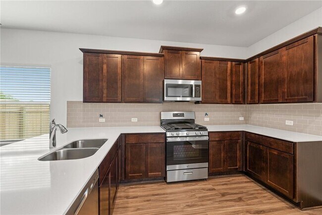 Foto del edificio - 21724 Wilmiller Ln