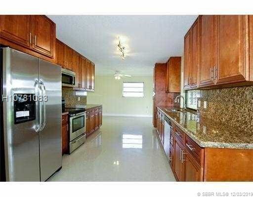 Building Photo - 3731 N 41st Ct