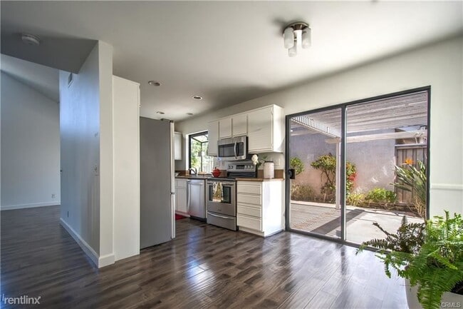 Building Photo - 3 br, 2.5 bath Condo - 40 Winterhaven # 102