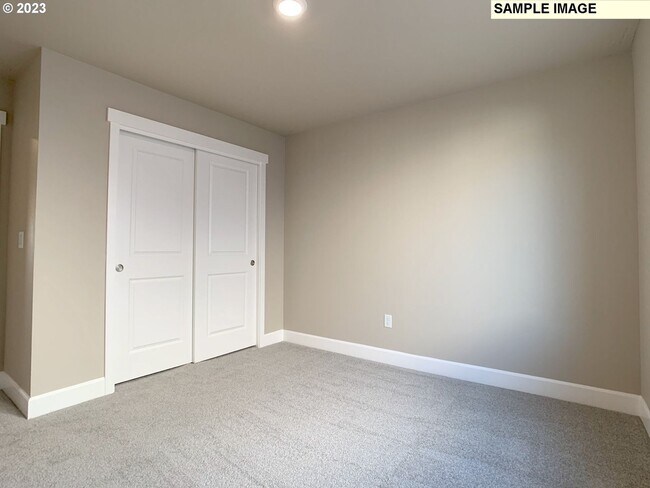 Foto del edificio - A Must see Hermiston Home!!