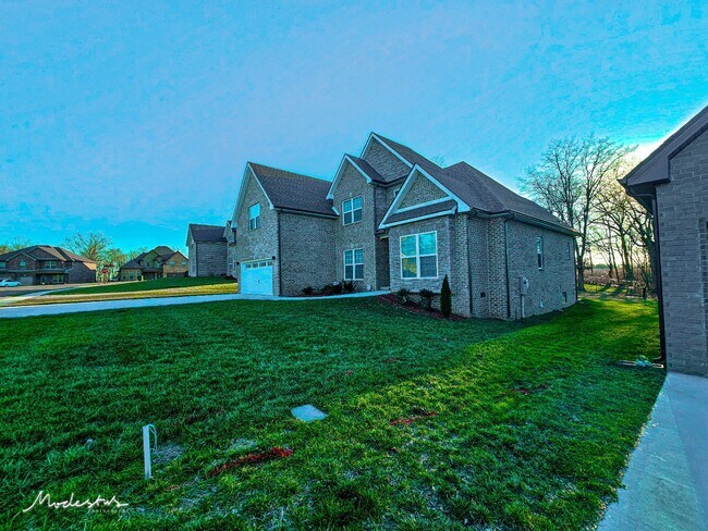 Building Photo - 1718 Oak Frst Dr