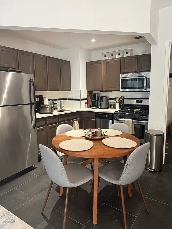 Foto del edificio - 164 Attorney St