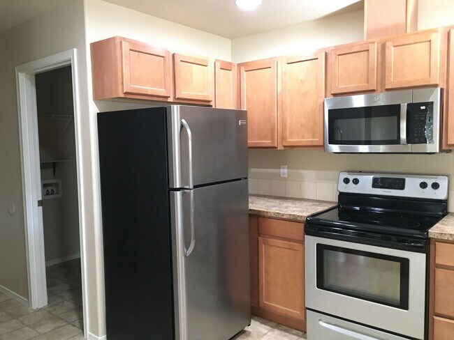 Foto del edificio - 3 Bedroom Duplex in SW Redmond