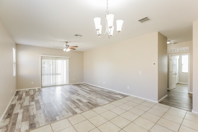 Building Photo - 6861 S Blue Hills Dr