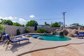 Building Photo - 6924 E Mariposa Dr