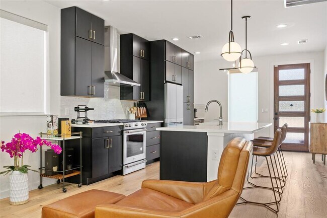 Foto del edificio - 4404 Mt Vernon Dr