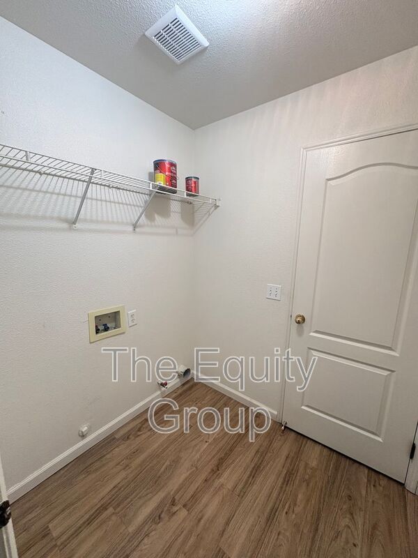 Building Photo - 3832 W Sweet Ave