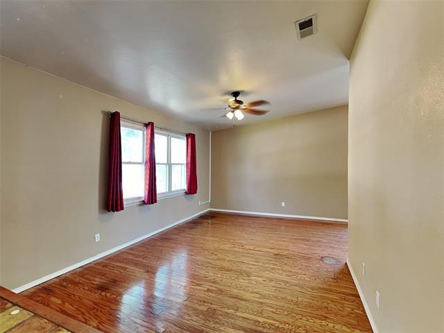 Foto del edificio - 1334 Forestglen Dr