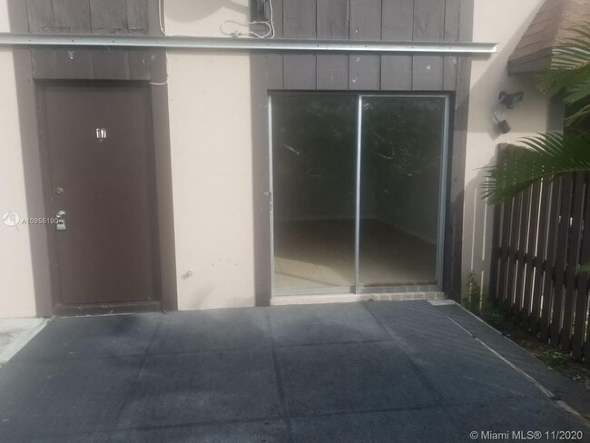 Building Photo - 2106 Sherwood Forest Blvd