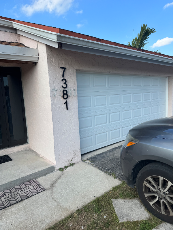 Building Photo - 7381 NW 35th Ct