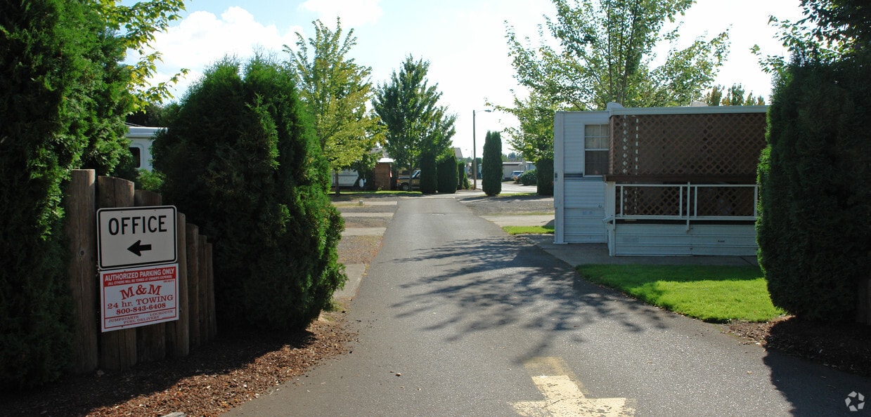 Foto del edificio - Starlite Mobile Home Park-Olof