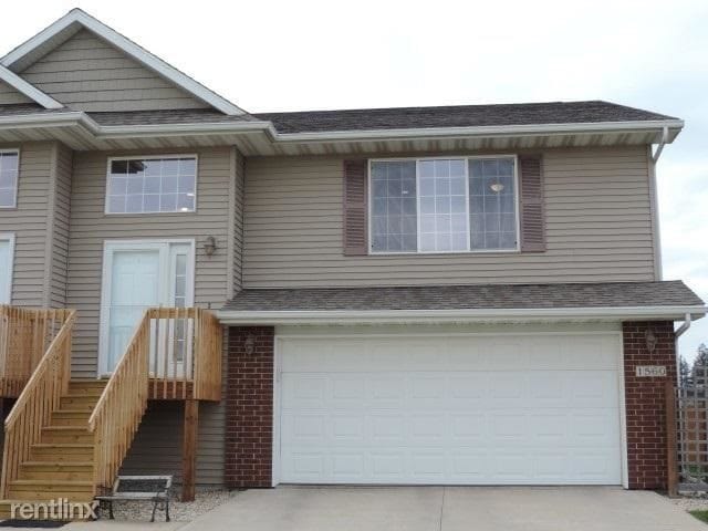 Building Photo - 3 br, 2 bath Townhome - 1560 Progress St