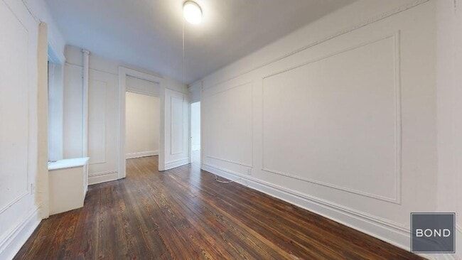 Building Photo - 1427 York Ave