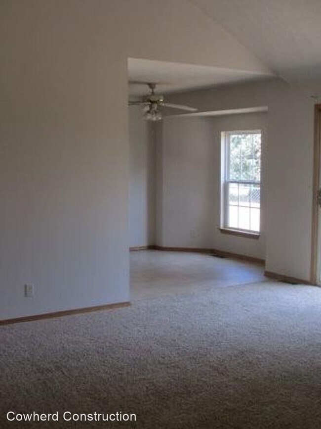 Foto del edificio - 3 br, 2 bath House - 3445 W Hoke