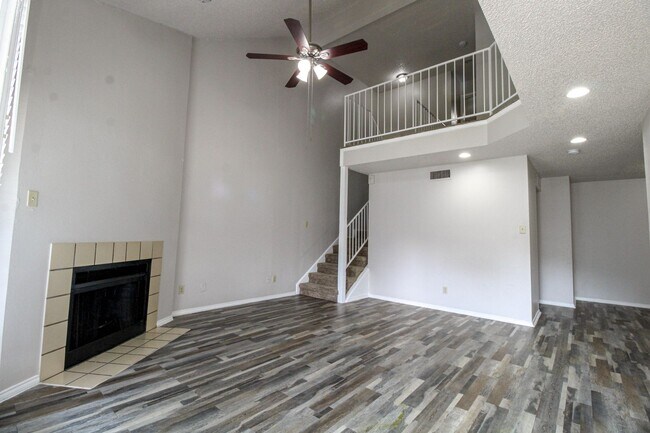 Photo - 3811 Bremen Ave Townhome