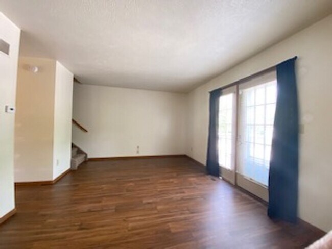 Foto del edificio - 815 W Wilden Ave