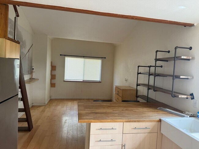 Foto del edificio - 4617 E Hwy 20