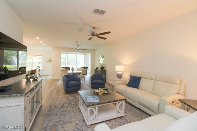 Foto del edificio - 5632 Whisperwood Blvd