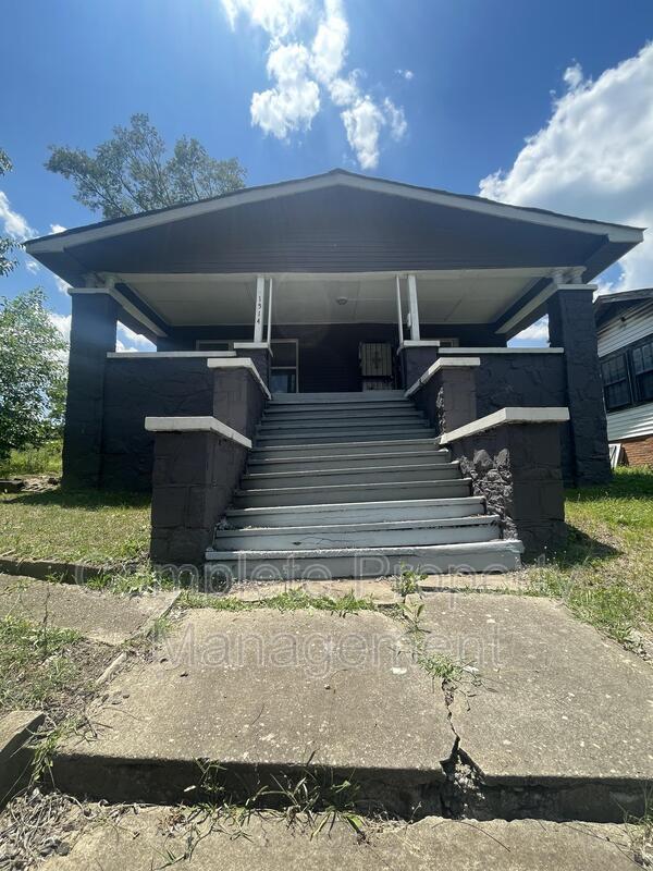 Primary Photo - 1514 Vanderbilt Rd