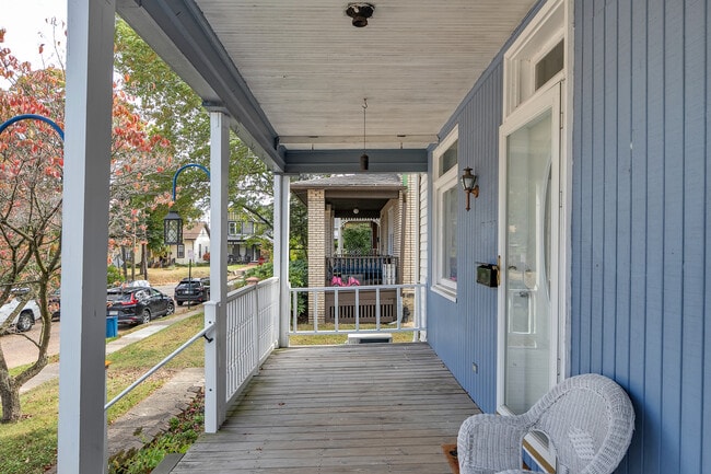 Enjoy the large covered porch - 715 Clinton Pl House