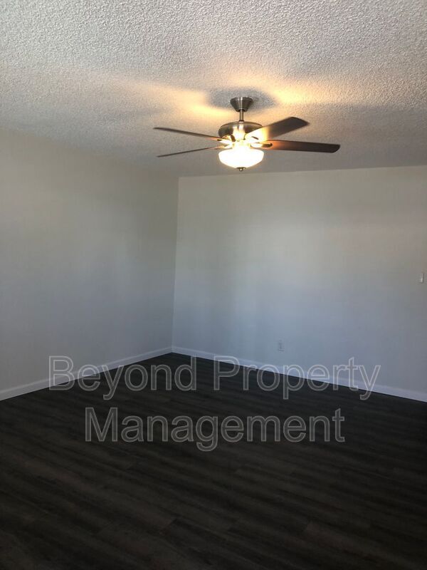 Foto del edificio - 6202 Mission Gorge Rd