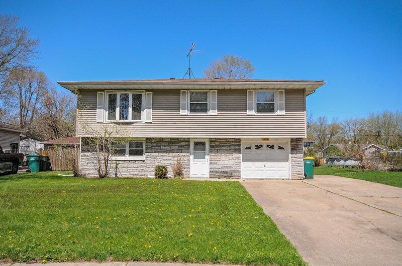 1404 W 63rd Ave, Merrillville, IN 46410 House Rental in Merrillville