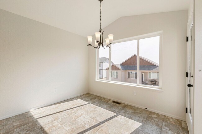 Building Photo - 4 Bed / 3 Bath Home in Greeley – Spacious and Inviting!