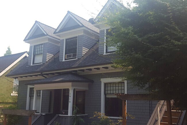 Foto del edificio - 1919 E Thomas St