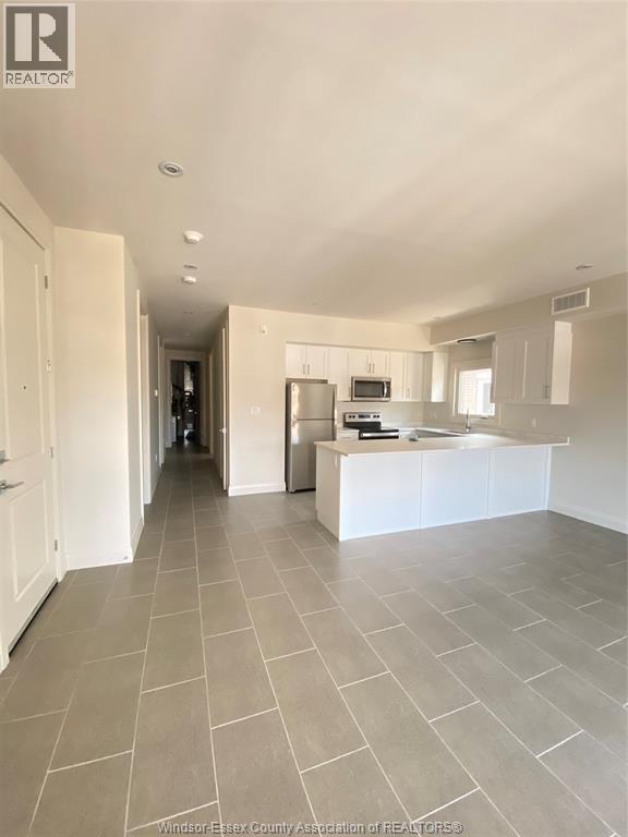 Building Photo - 233 Watson Ave