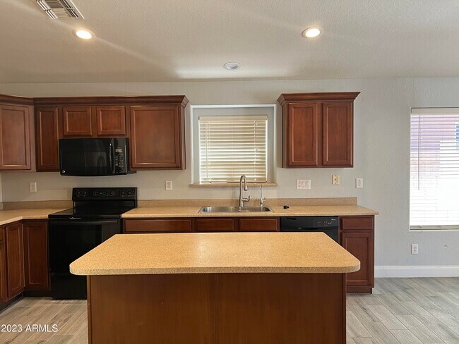 Foto del edificio - 5422 N Rattler Way