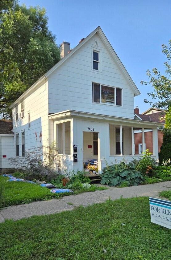 Primary Photo - 908 Lafond Ave