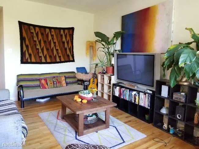 Foto del edificio - 4701 N Malden St
