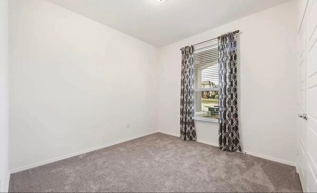 Building Photo - 100 Jarbridge Dr