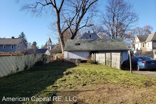 Building Photo - 5 br, 1.5 bath House - 305 Home St