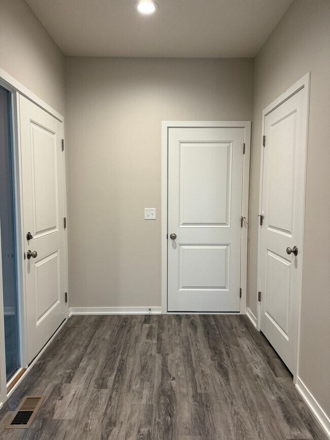 Foto del edificio - Spacious 2 bedroom/2.5 bath ranch townhome in South Lincoln