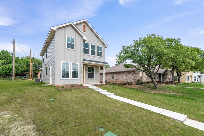 Foto del edificio - 1209 Chestnut Ct