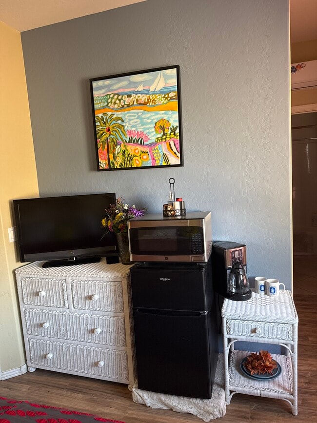 Photo - Pvt studio | Patio| Sep.Ent | Park & Hiking House