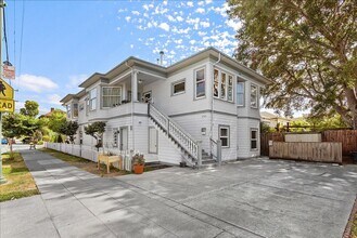 Building Photo - 2162 Santa Clara Ave