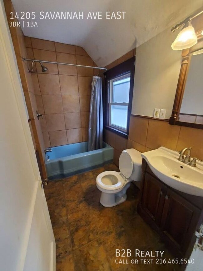 Foto del edificio - 14205 Savannah Ave