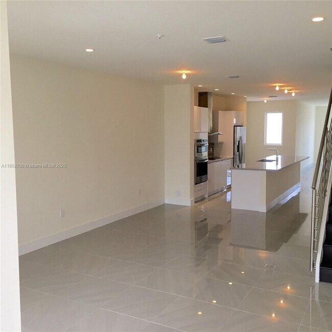 Foto del edificio - 10280 NW 63rd Terrace