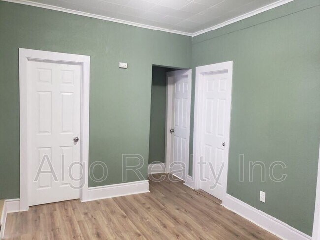 Foto del edificio - 1012 7th St E